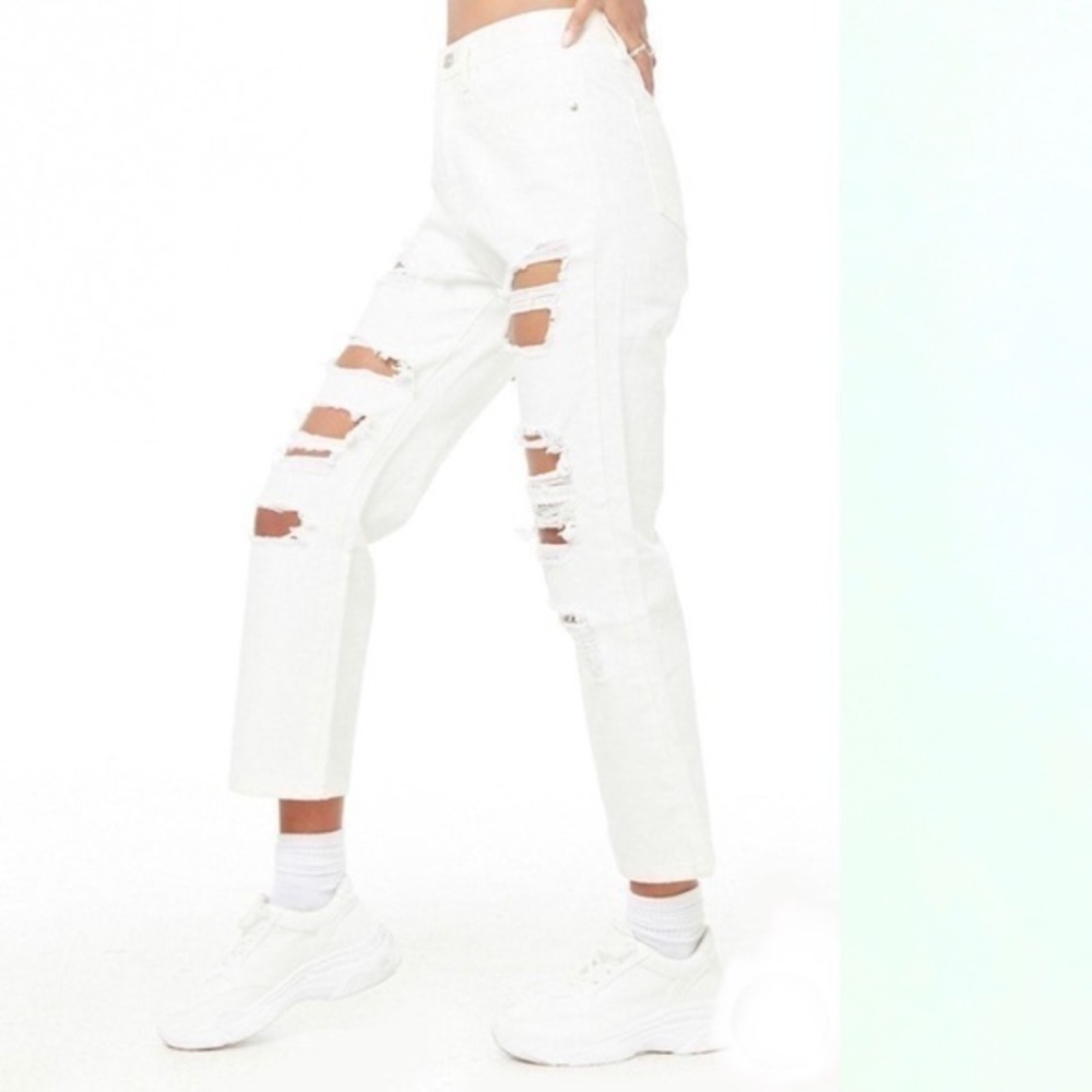 MOMOKROM distressed white jeans US 8